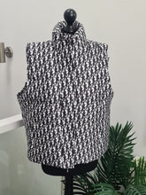 Load image into Gallery viewer, D Gilet Best-selling Be Unique Fashion Boutique
