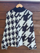 Load image into Gallery viewer, Exquiss&#39;s Paris Monochrome Turtle Neck Sweater Best-selling Be Unique Fashion Boutique
